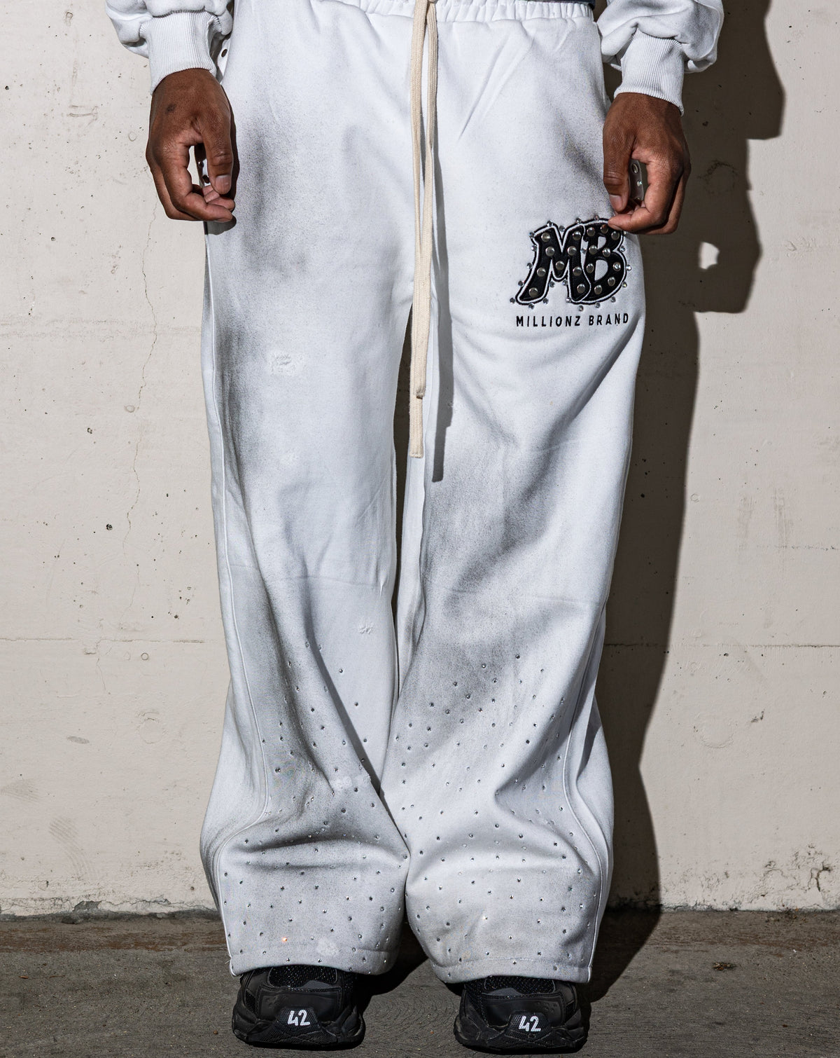 Dirt N Diamonds Sweats (White)